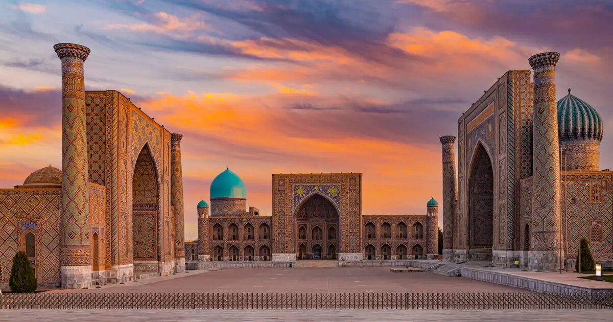 Team silhouette at sunset